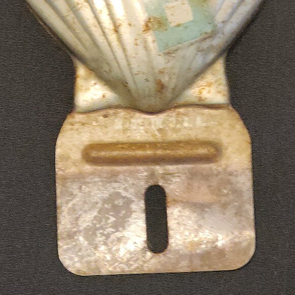 Old Vintage License Plate Topper Shell Oil Gas Car Auto Emblem Badge Hot Rat Rod - Picture 2 of 8